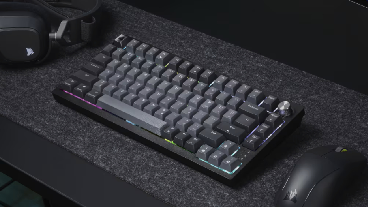 Corsair K65 PLUS ワイヤレス キーボード レビュー: 他に類を見ないキーボード!